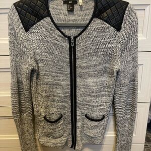 H&M Gray and Black Knit Sweater